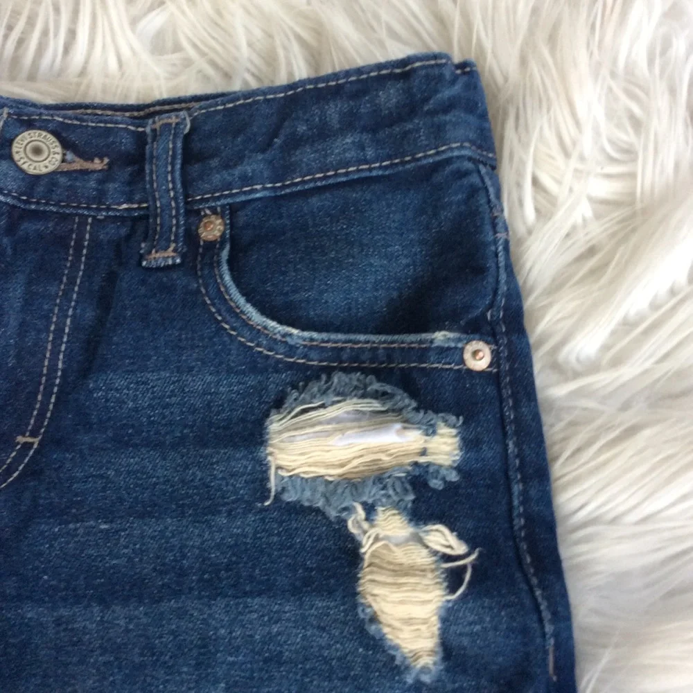 NWOT Levi’s Girlfriend Shorty Shorts